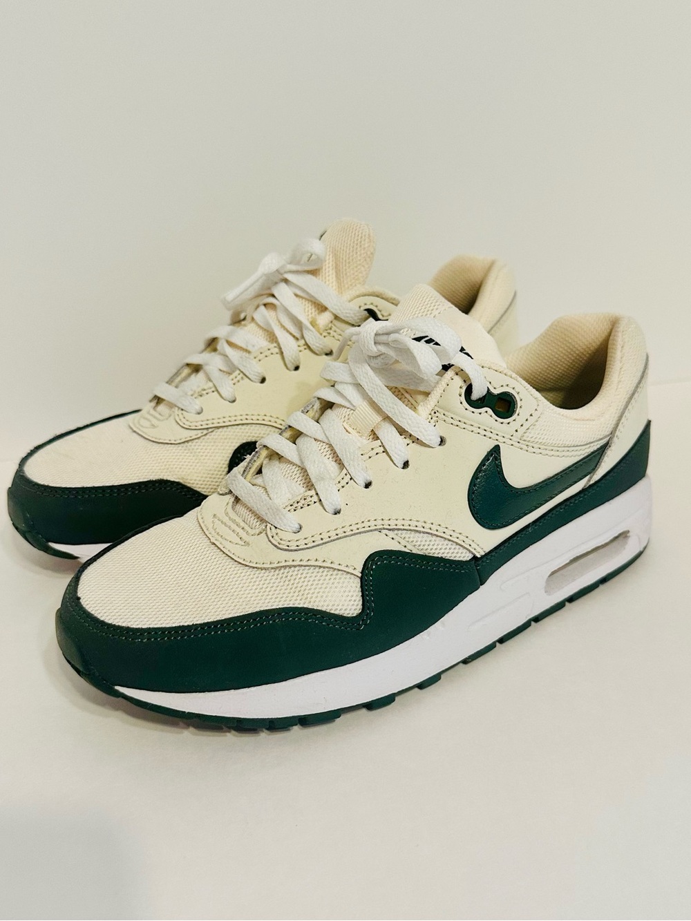Nike Air Max Sneakers in Cream & Dark Green